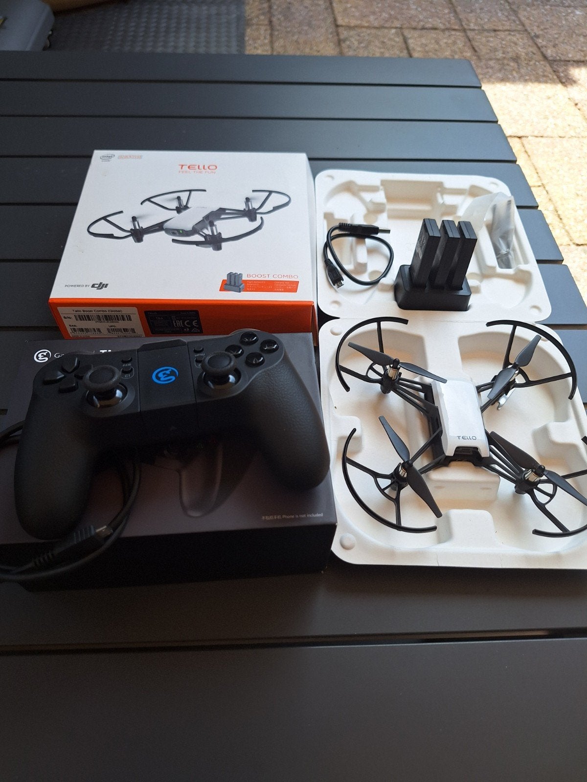 DJI Tello Boost Combo Drone met GameSir T1d Controller, Overige merken, Minder dan 100 meter, Zo goed als nieuw, Minder dan 15 minuten