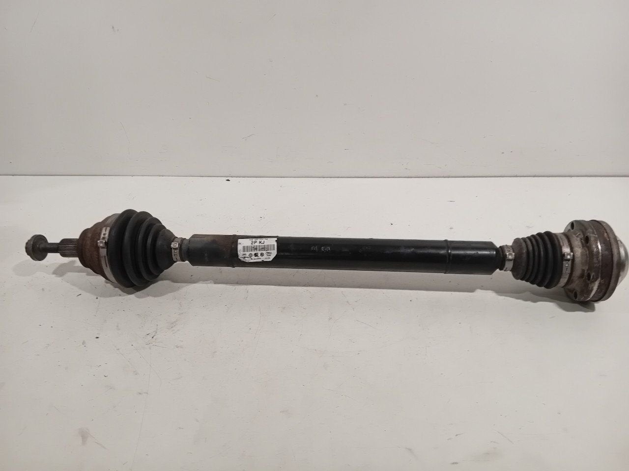 Aandrijfas rechts voor Volkswagen Golf, Onderdelen@venauto.nl, Van der Ven Autorecycling B.V., Gebruikt, Ettenseweg 76, 4706 PB Roosendaal, The Netherlands