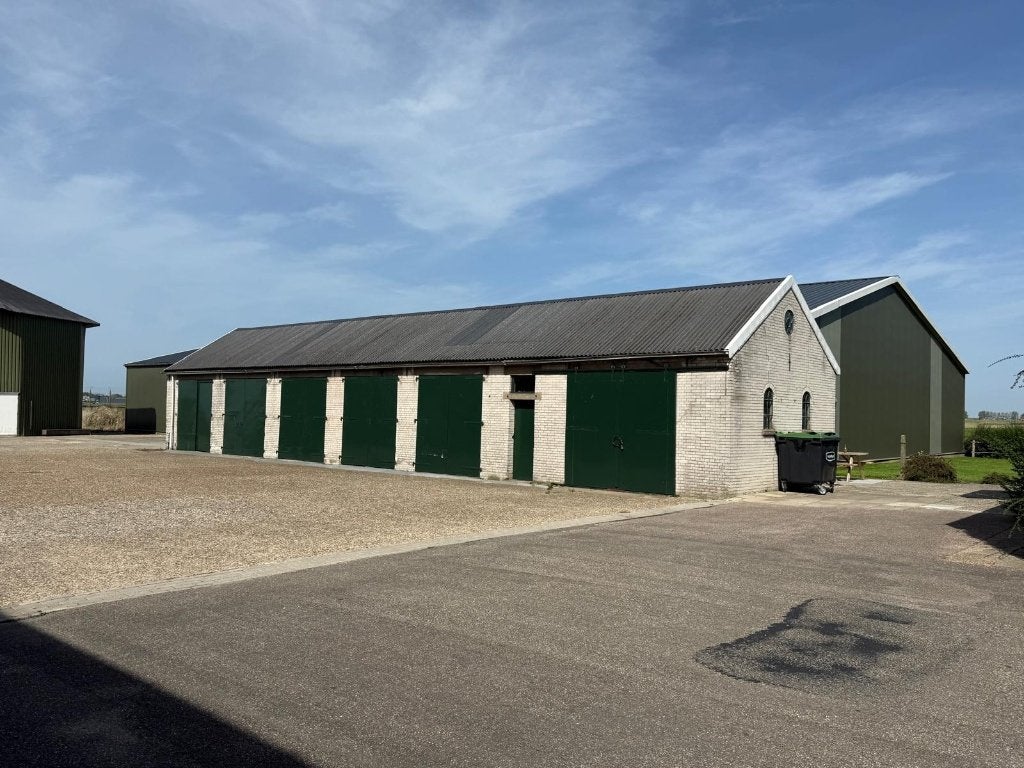 Opslagruimte / hobbyruimte / unit / stalling te huur 75m2 -, Zakelijke goederen, 75 m², Huur, Opslag of Loods