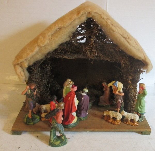 oude kerst stalletje met veel figuren en een wassen Jezus, Verzenden