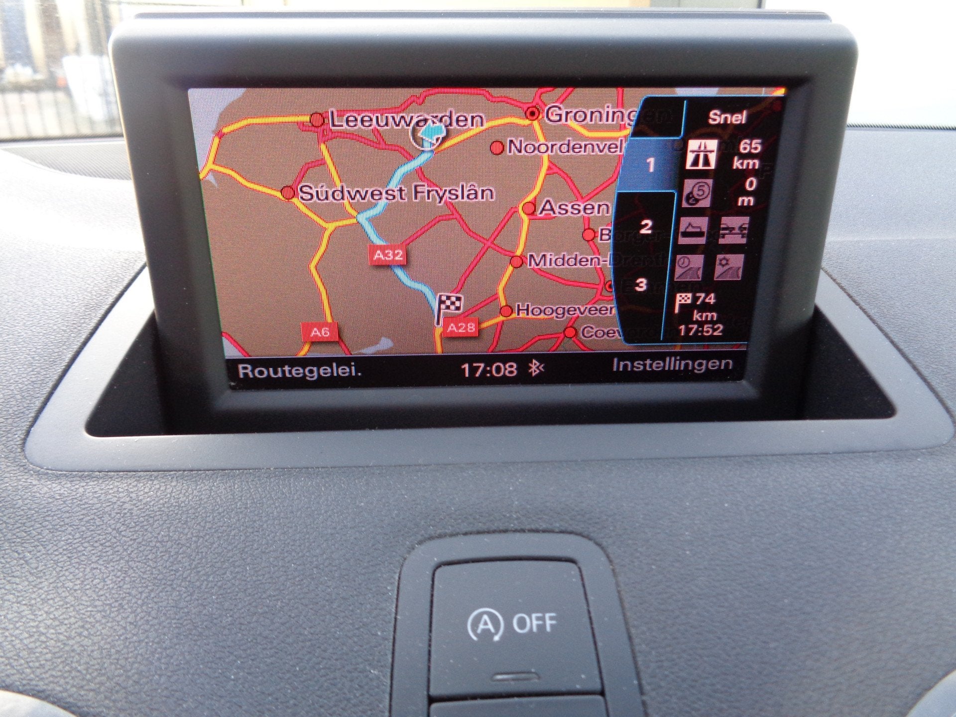 Audi A1 Sportback 1.2 TFSI Connect 86PK Airco Cruise LMV Nav, Voorwielaandrijving, Euro 5, 86 pk, 4 cilinders
