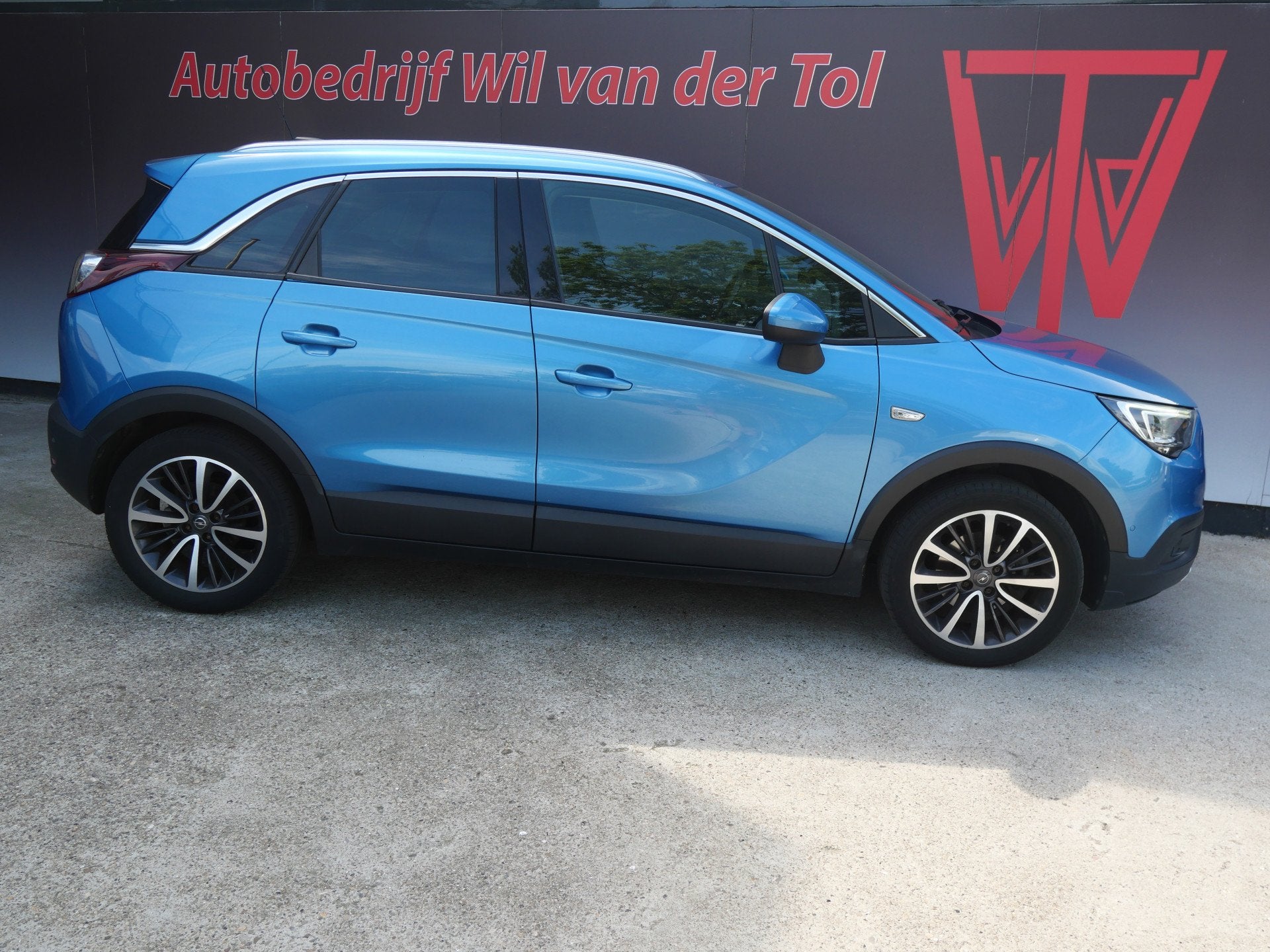 Opel Crossland X 1.2 TUBRO INNOVATION | AUTOMAAT | H.U.D | C, Auto's, Gebruikt, Blauw, Bedrijf, 19 km/l