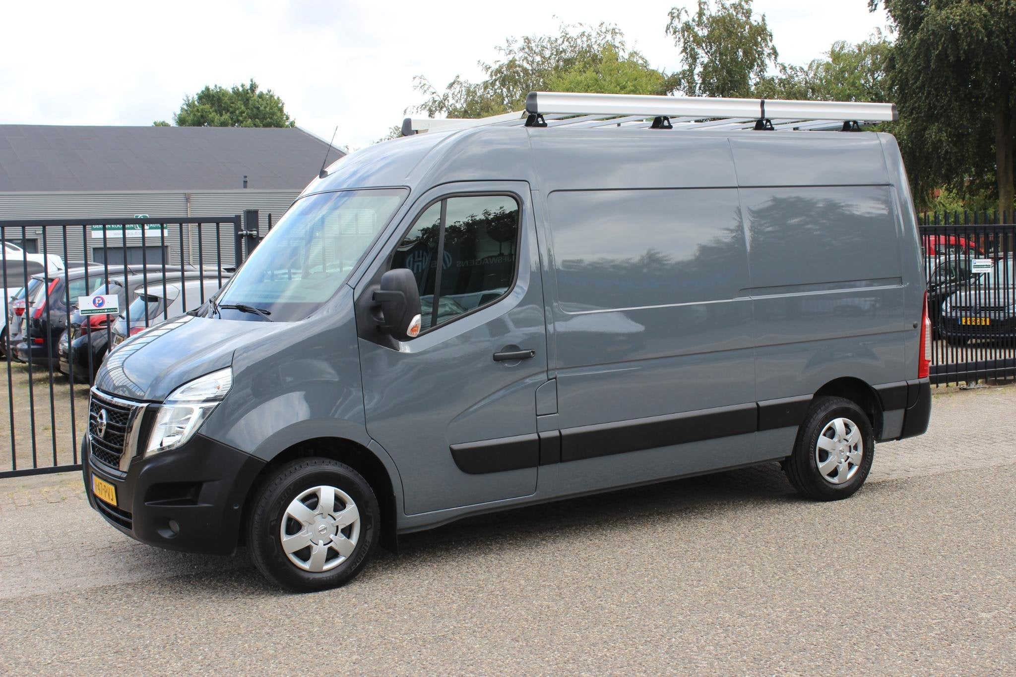 Nissan Interstar 2.3 dCi Automaat L2H2 Navigatie, Airco/ECC!, Auto's, Stof, Gebruikt, Euro 6, 179 pk