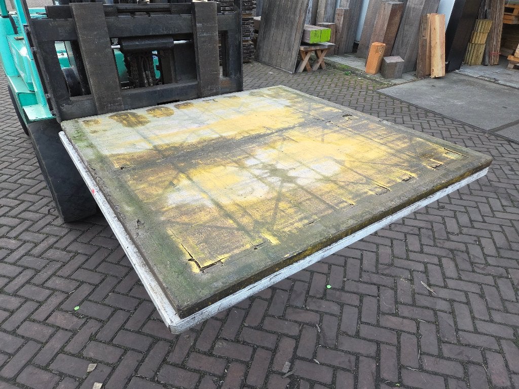 2 Multiplex Steenschotten met kunststof laag - nr: D80, Ophalen, Gebruikt, Minder dan 180 cm, Palen