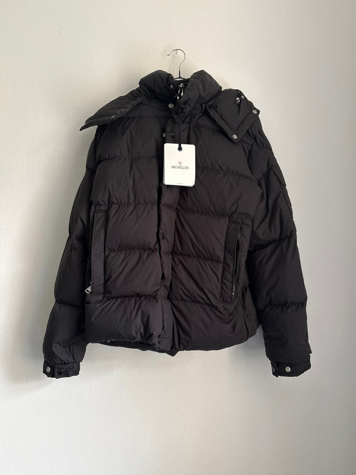 NIEUWE MONCLER VEZERE GIUBBOTTO JAS DONS ZWART HEREN L, Kleding | Heren, Jassen | Winter, Ophalen of Verzenden, Nieuw, Maat 52/54 (L)