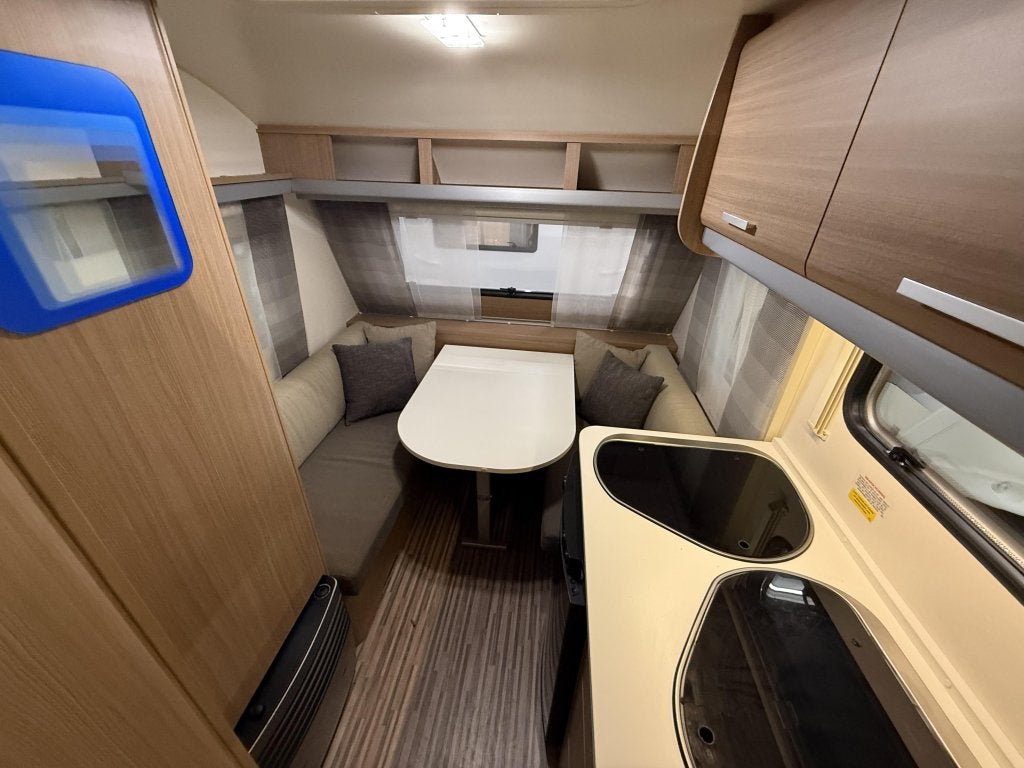 Adria Aviva 300 DT +luifel met zijwanden, Caravans en Kamperen, Overige typen, Standaardzit, Schokbreker, Tot en met 2