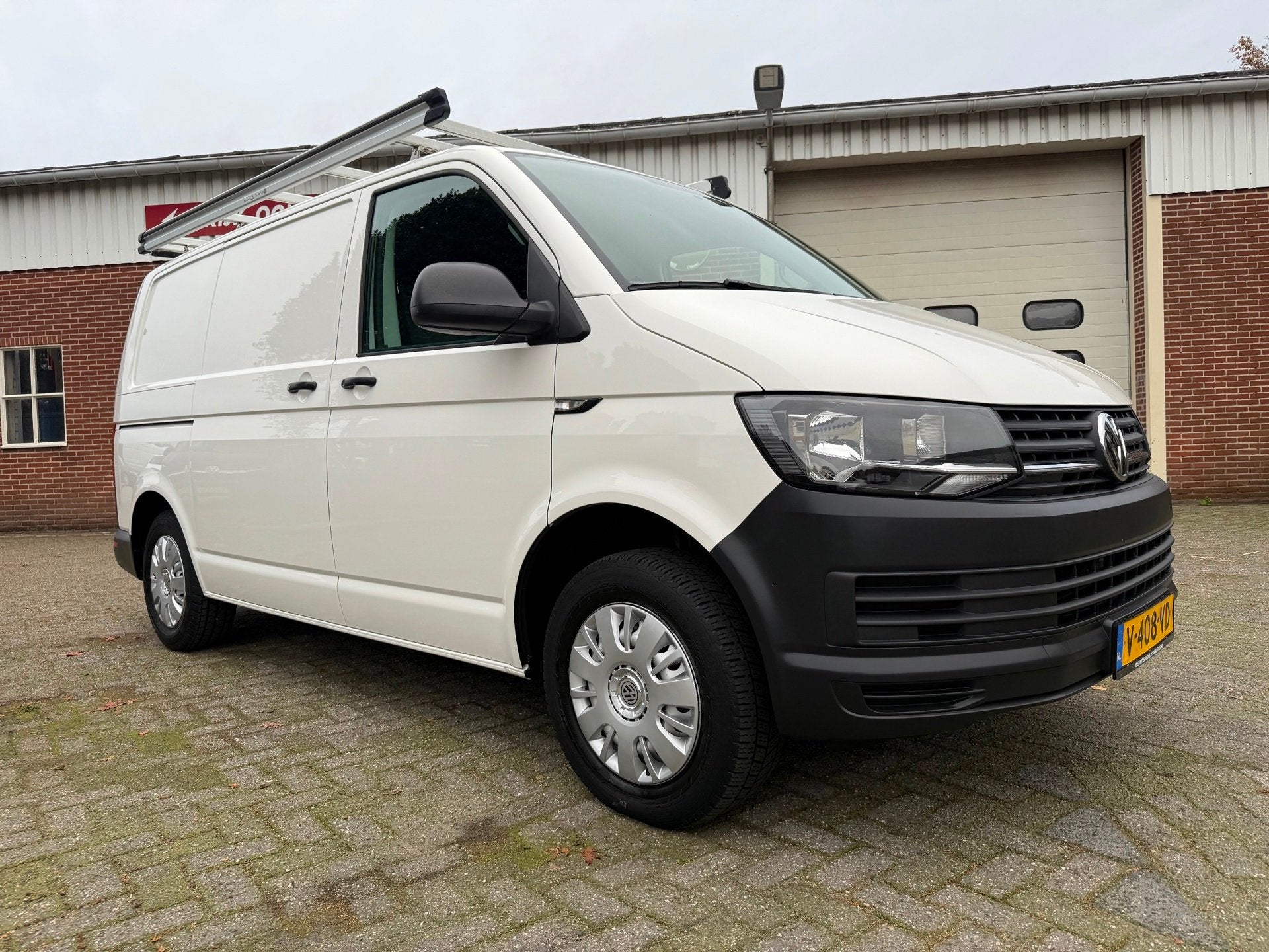 Volkswagen Transporter 2.0 TDI L1H1 euro 6 3-zits optioneel, Voorwielaandrijving, Gebruikt, Euro 6, 4 cilinders