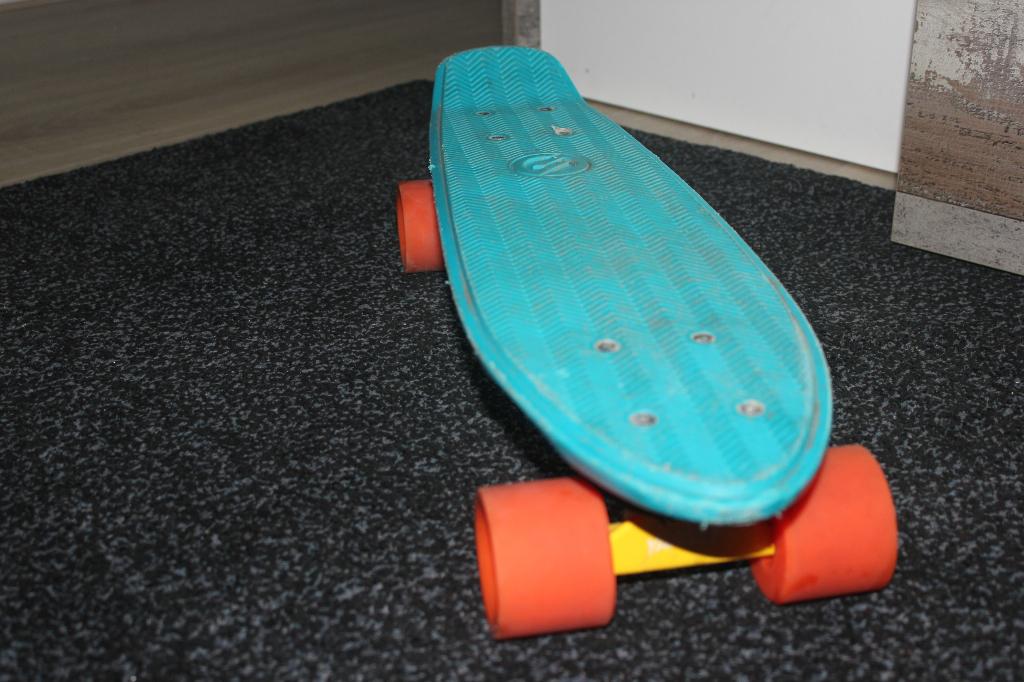 Skateboard/Penny Board. Light Blue. Oxelo, Ophalen, Gebruikt, Skateboard