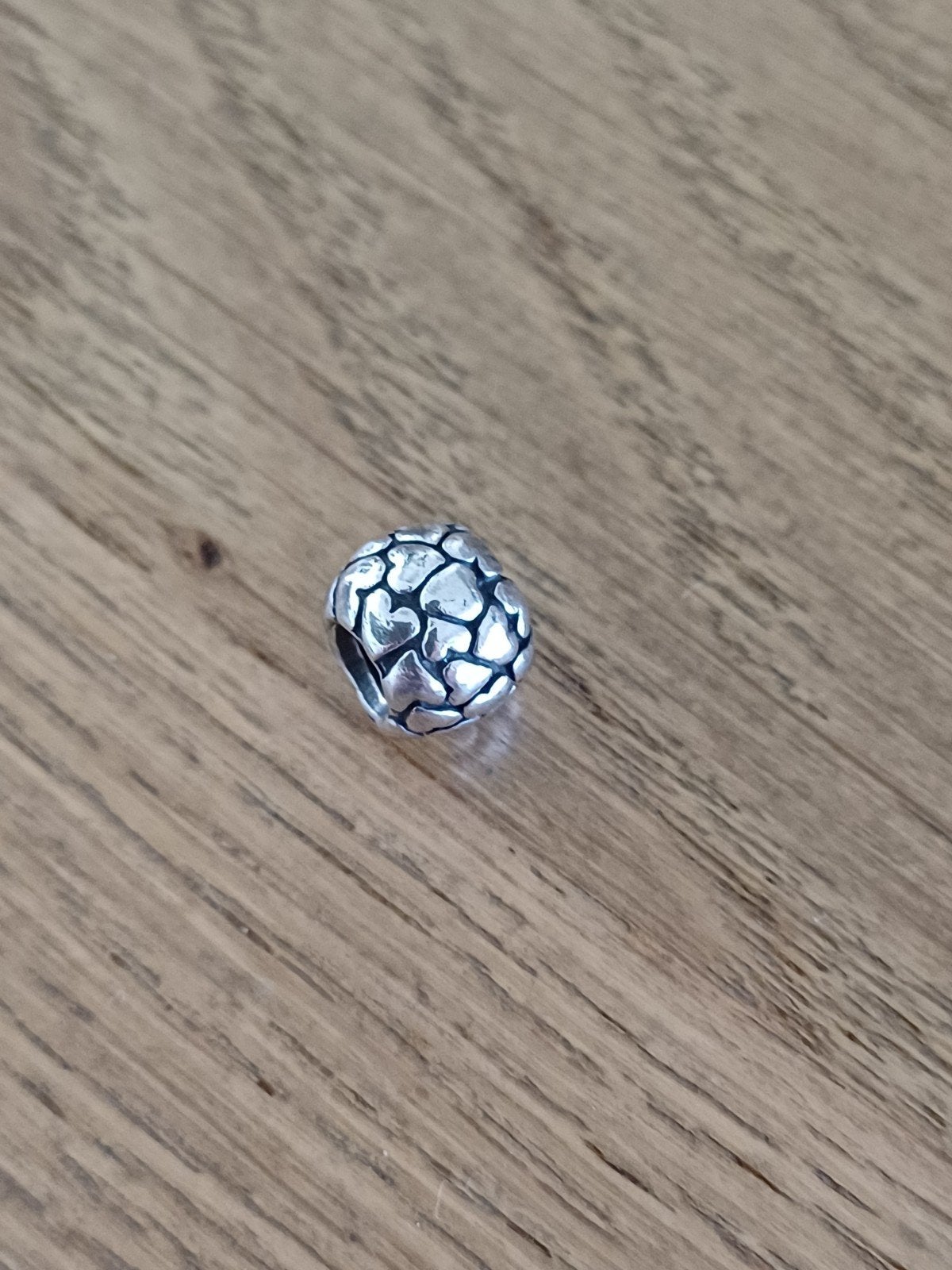 Pandora bedel met hartjes, Gebruikt, Pandora, Ophalen of Verzenden, 1 bedel