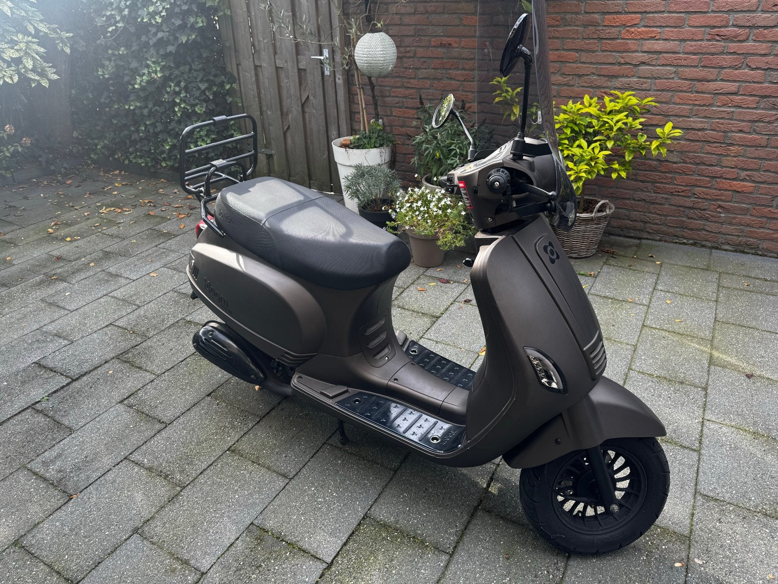AGM VX 50 Mat Titanium - Zo goed als nieuw, incl. onderhoud, Ophalen, Zo goed als nieuw, Overige typen, Overige merken