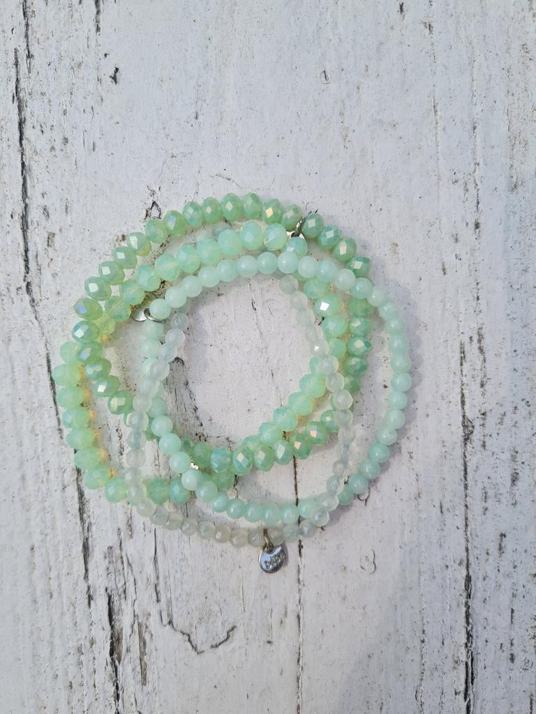BIBA mintgroene kralenarmbandjes 3 euro pst nieuw, Kunststof of Plastic, Nieuw, Ophalen of Verzenden, Met bedels of kralen