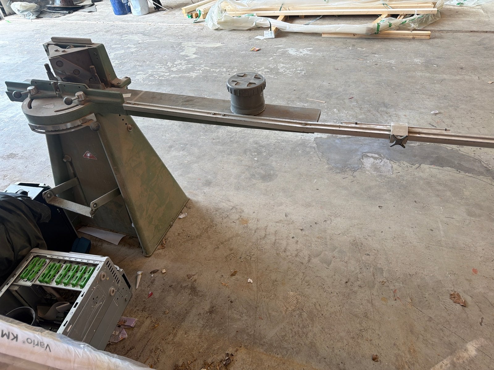 Gebruikte Afkortzaag - Robuust en Functioneel, Ophalen, Gebruikt, 70 mm of meer, Afkortzaag