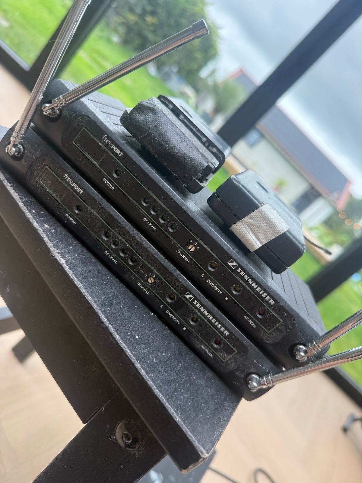 2x Sennheiser Freeport 800 band, Muziek en Instrumenten, Ophalen of Verzenden, Gebruikt, Zangmicrofoon, Draadloos