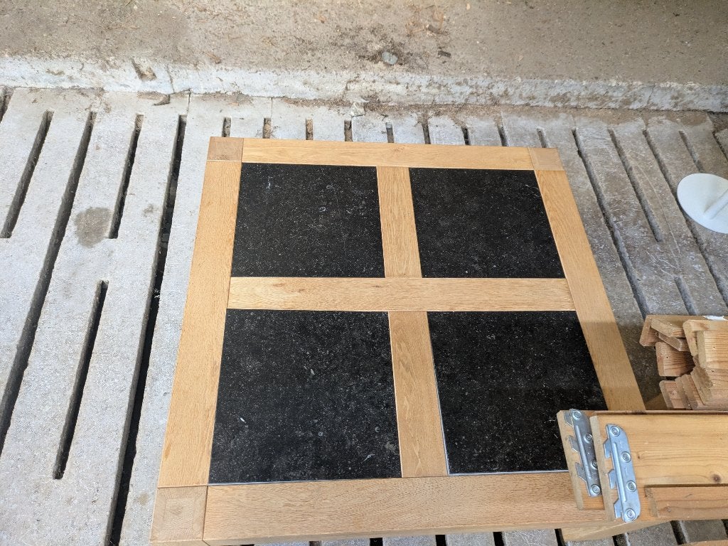 houten salon tafel met granieten stenen, Huis en Inrichting, Tafels | Salontafels, Ophalen, Vierkant, Grenenhout, Zo goed als nieuw