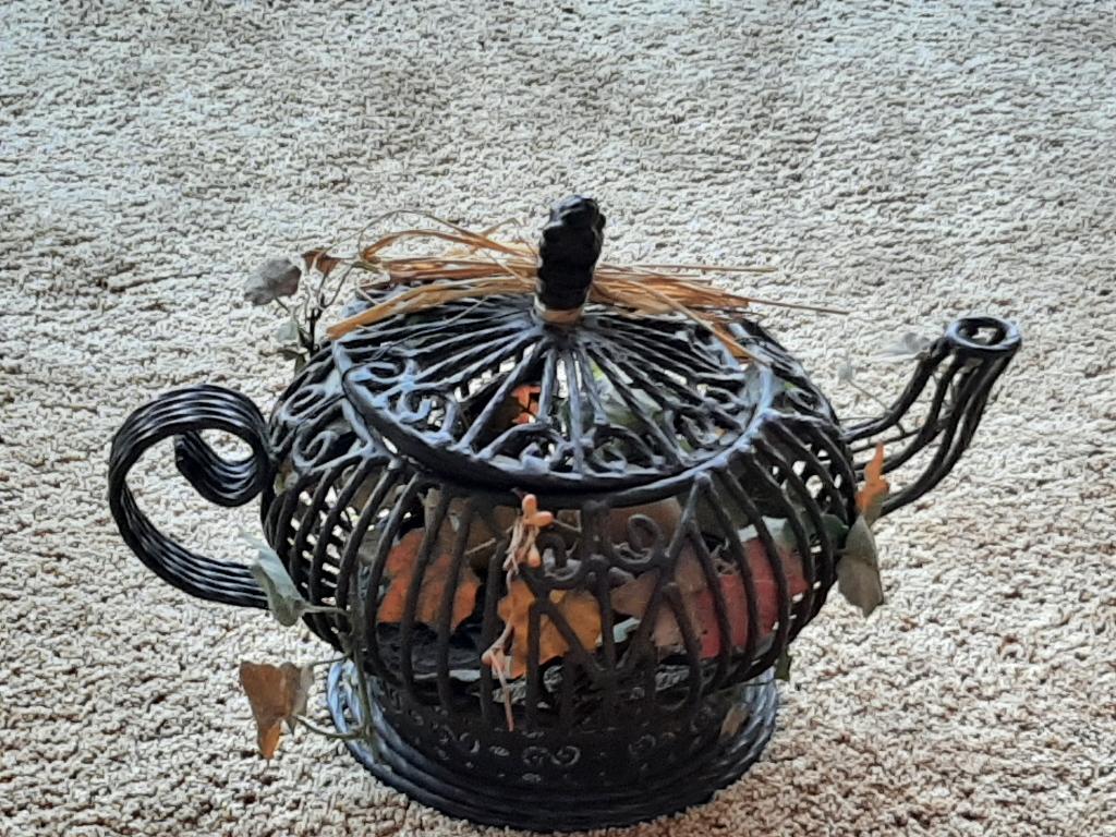 Prachtig mooie metalen theepot decoratie met droogbloemen, Brocante, Ophalen of Verzenden, Zo goed als nieuw, Metaal