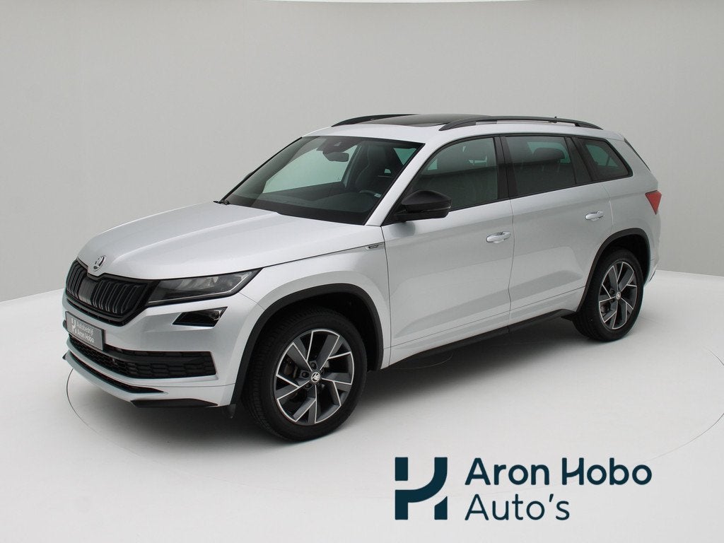 Skoda Kodiaq 1.5 TSI Sportline Business 7p. Pano, Trekhaak,, Auto's, Skoda, 4 cilinders, 150 pk, 7 stoelen, Origineel Nederlands