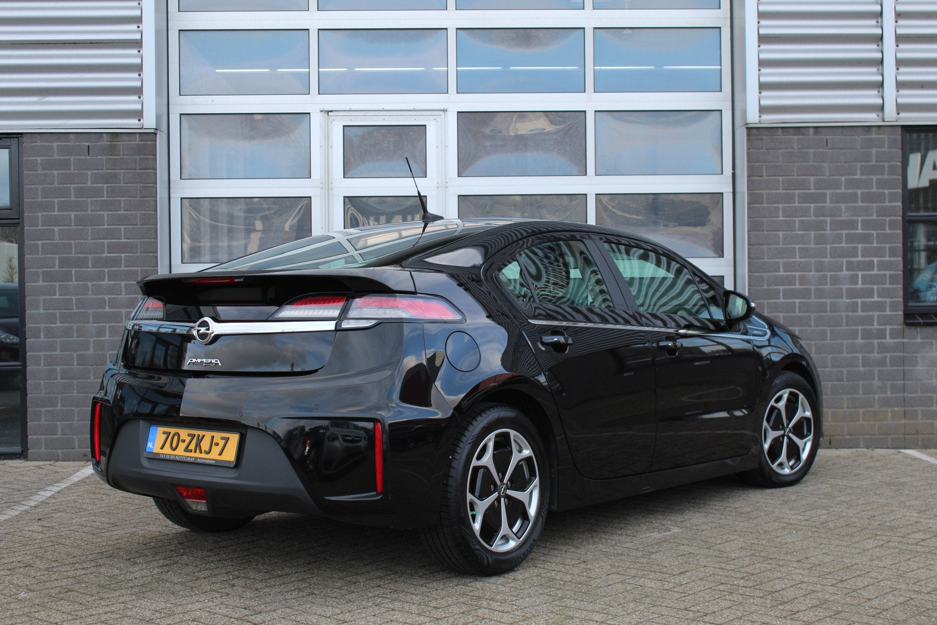 Opel Ampera 1.4 Plug in Hybride / Navigatie / Leer / Bose /, Auto's, Opel, Euro 5, 4 stoelen, Zwart, Bedrijf