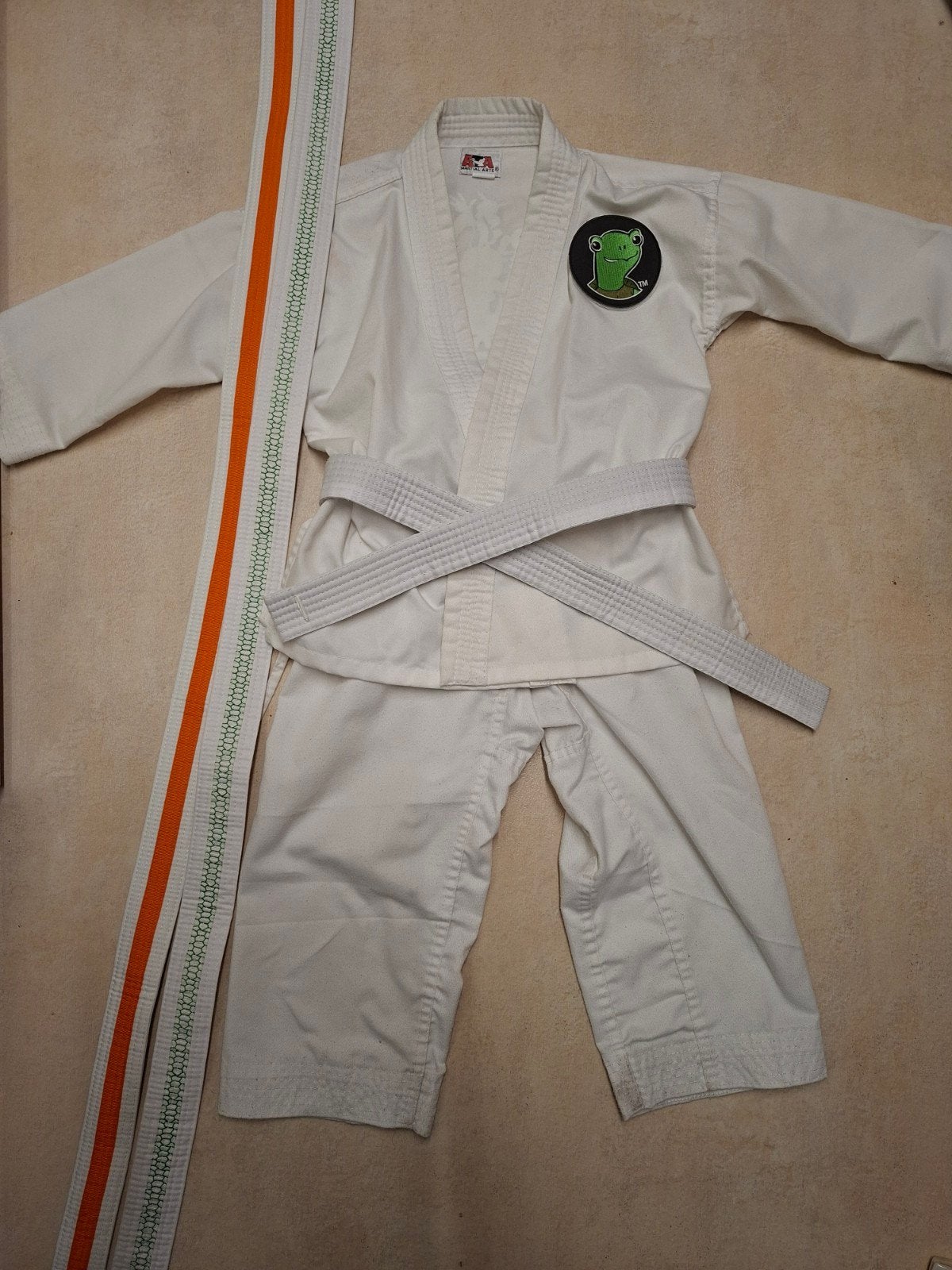 Officieel ATA Tigers Taekwondotenue kleuter 4-5 jaar maat 92, Maat XS of kleiner, Zo goed als nieuw, Vechtsportkleding, Verzenden