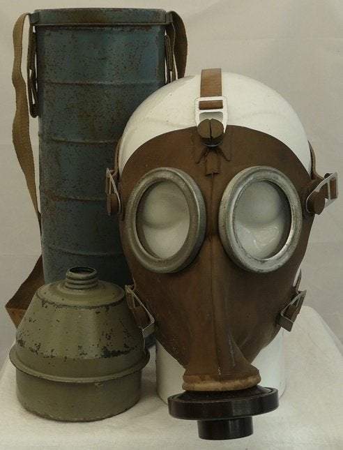 Gasmasker, België / Belgisch, type: L.702, maat: 2, 1939.(3), Ophalen of Verzenden, Overige soorten, Overige gebieden, Overige typen