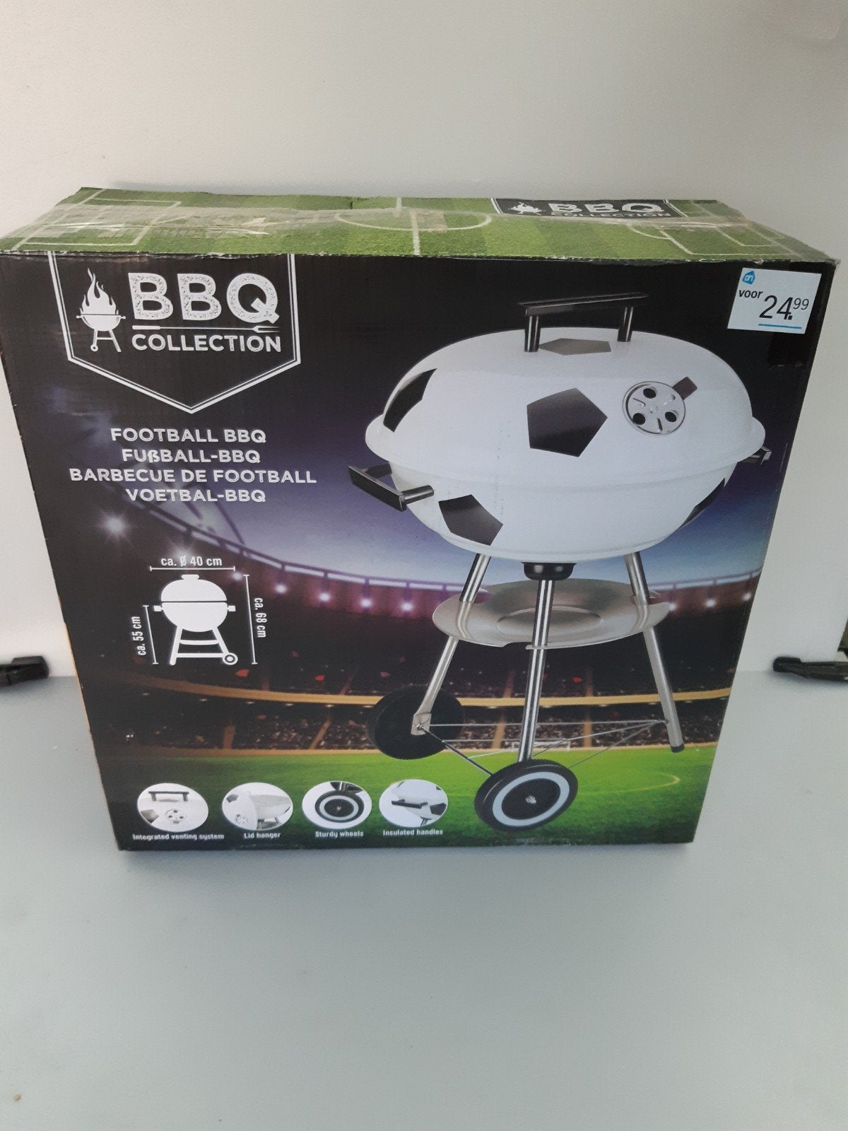 Voetbal BBQ 40cm - Nieuw in doos!, Ophalen, Nieuw, BBQ Collection