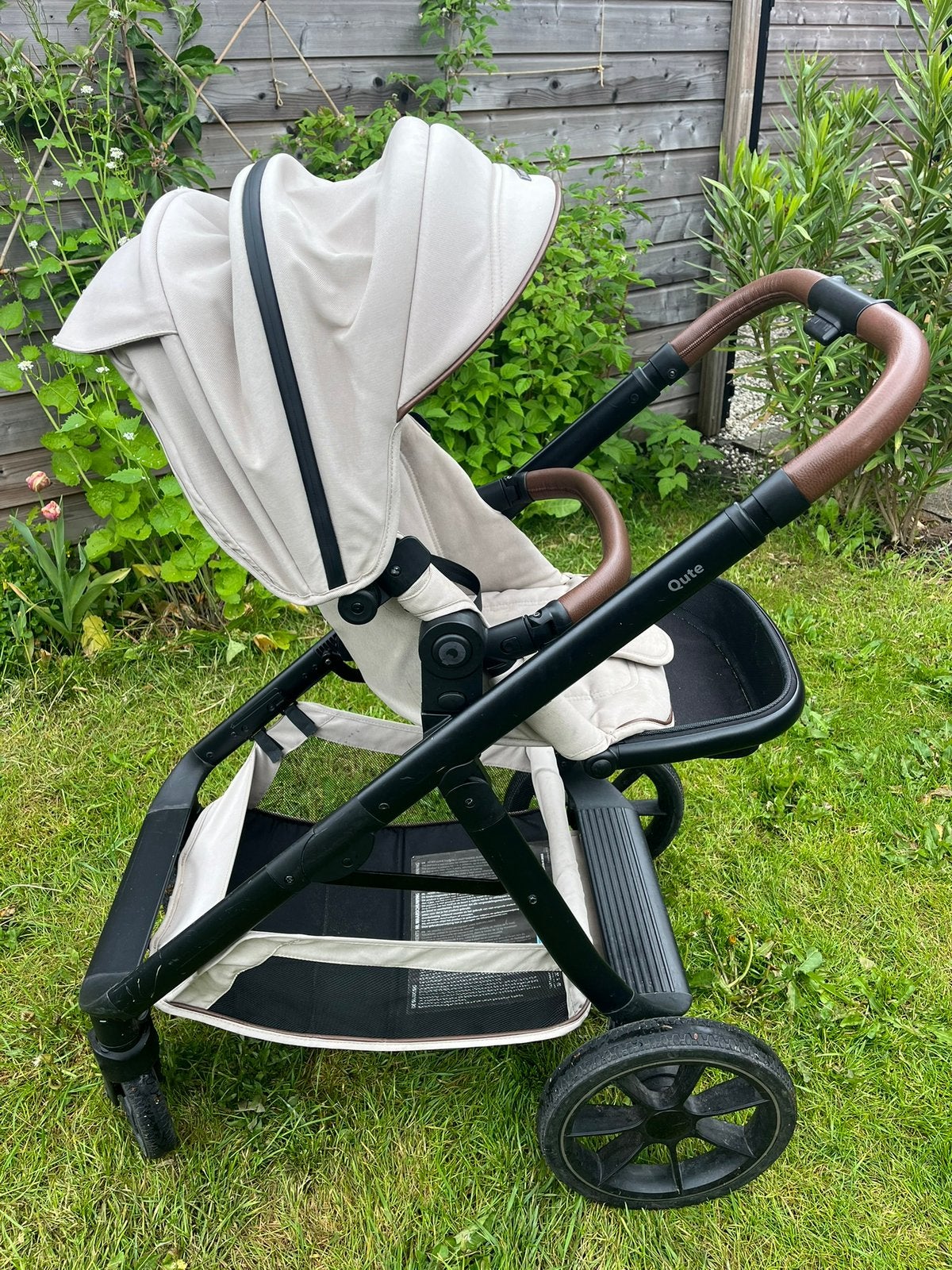 Kinderwagen Q-journey, goede staat, beige, Kinderen en Baby's, Kinderwagens en Combinaties, Ophalen, Zo goed als nieuw, Overige merken
