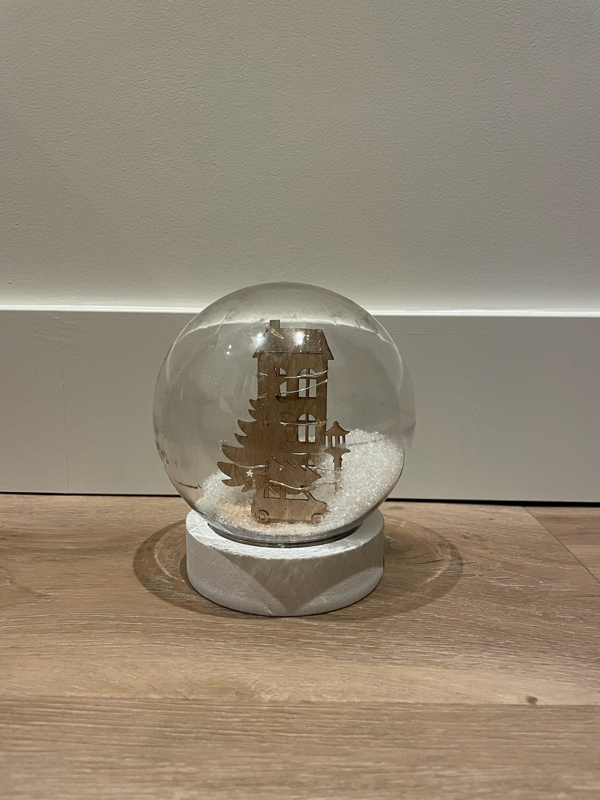 Sneeuwglobe met lampjes, Diversen, Ophalen