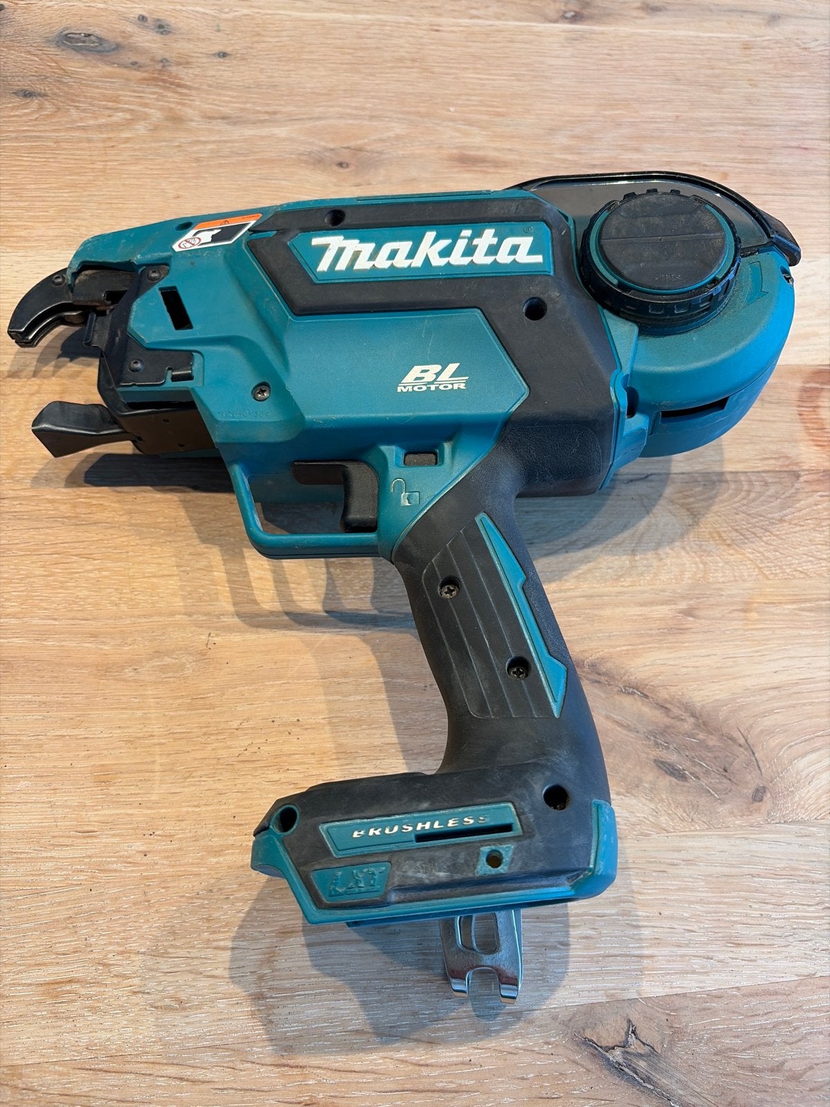 Makita Vlechtmachine DTR180ZJ - Accu Vlechttang, Doe-het-zelf en Verbouw, Gereedschap | Handgereedschap, Ophalen, Zo goed als nieuw