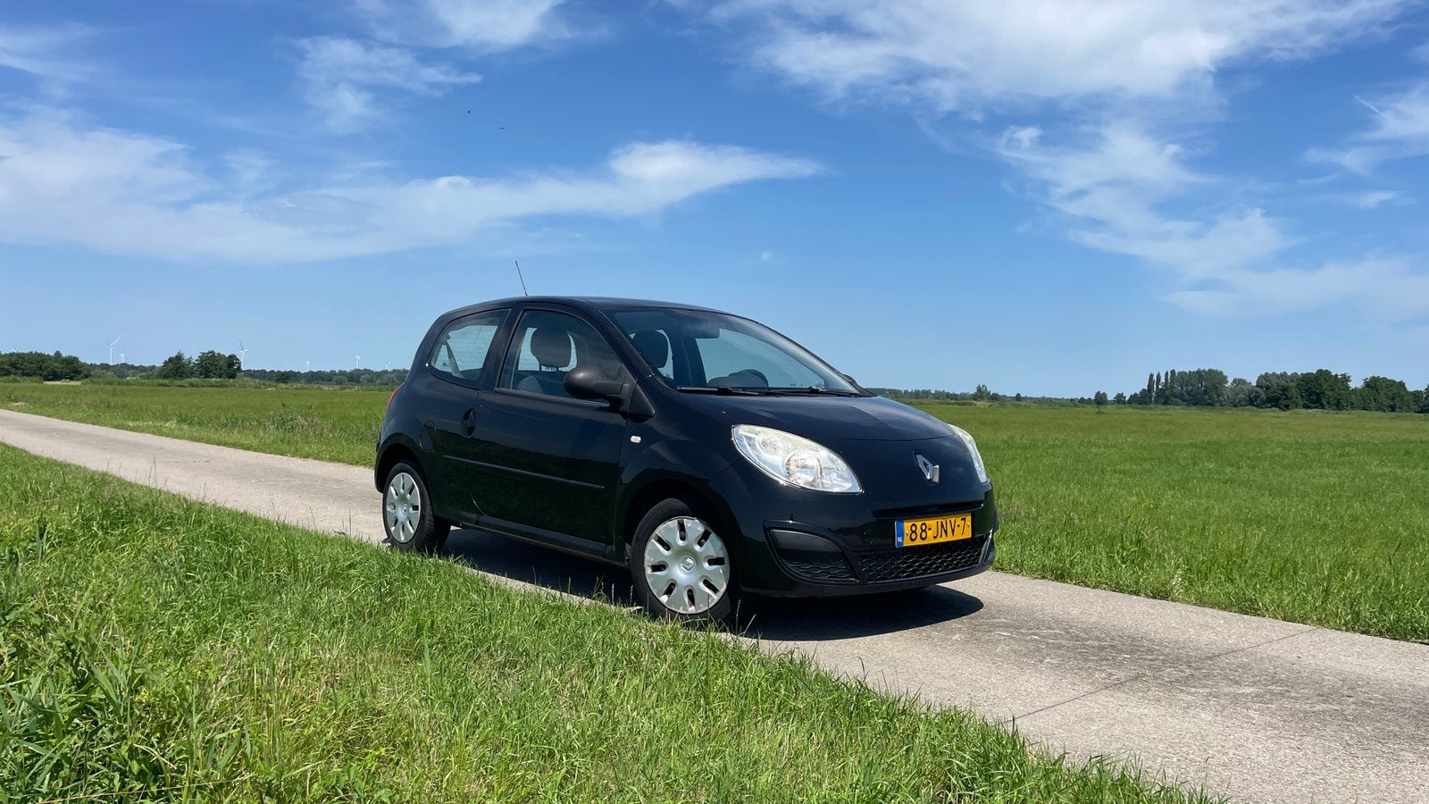 Renault Twingo 1.1 2009 NW APK 1mnd garantie AIRCO!, Voorwielaandrijving, 31 €/maand, 4 cilinders, Zwart