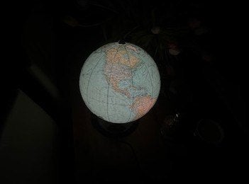 Prachtige kleur wereldbol jro verlag München 12., Ophalen of Verzenden, Verlicht