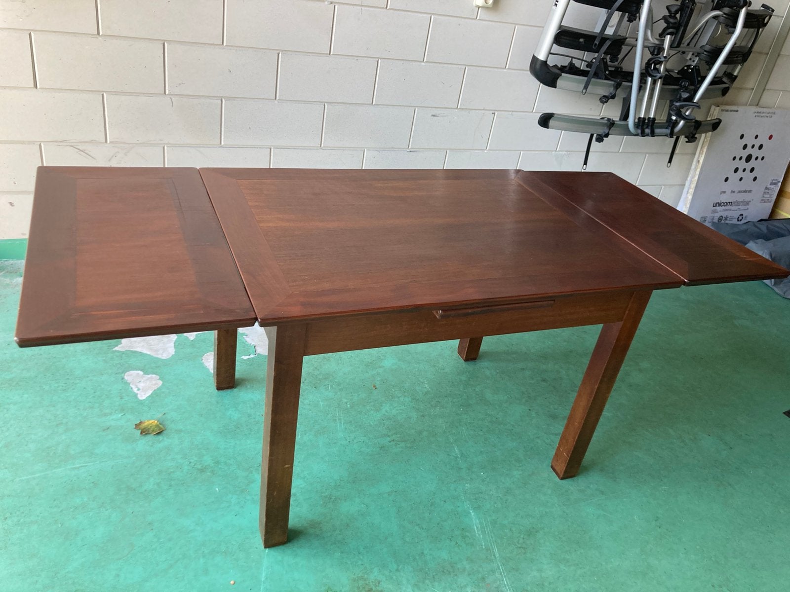 Uitschuifbare eettafel, mahonie of palissander hout vintage, Ophalen