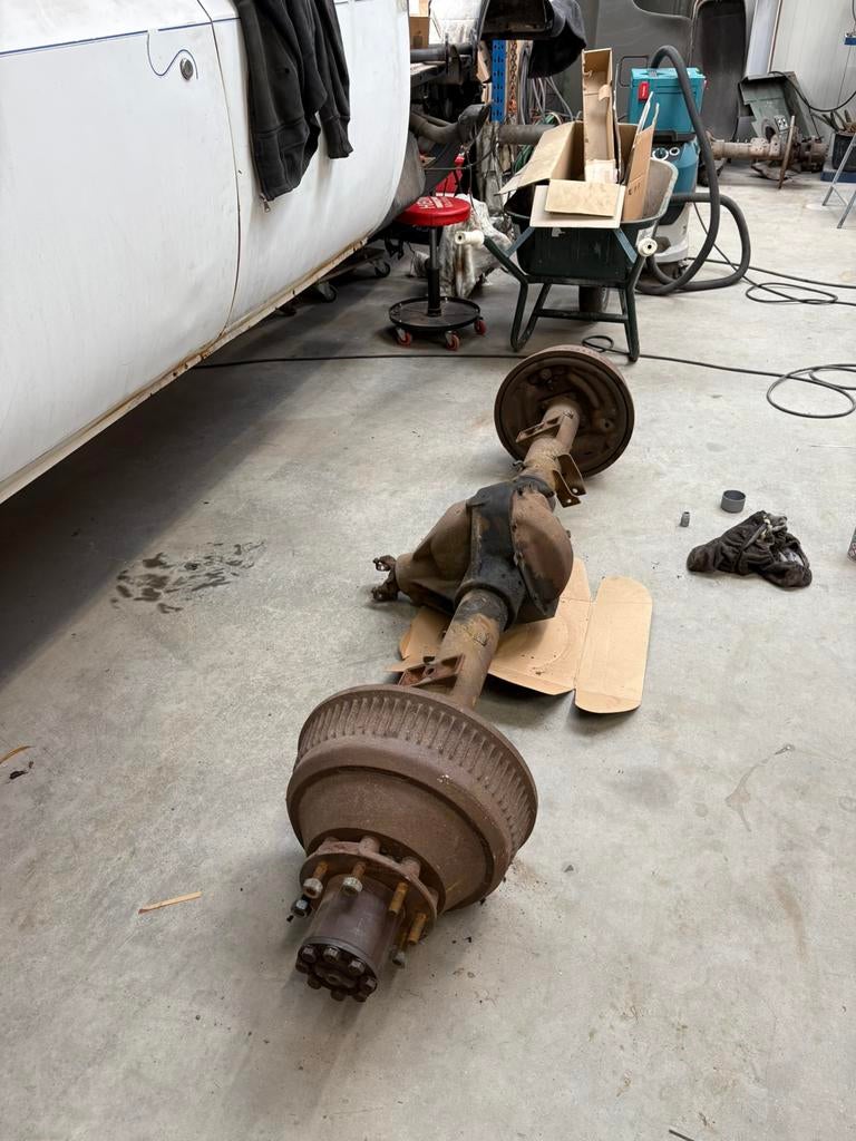 Chevrolet Dana 70 dually achteras, Ophalen, Chevrolet