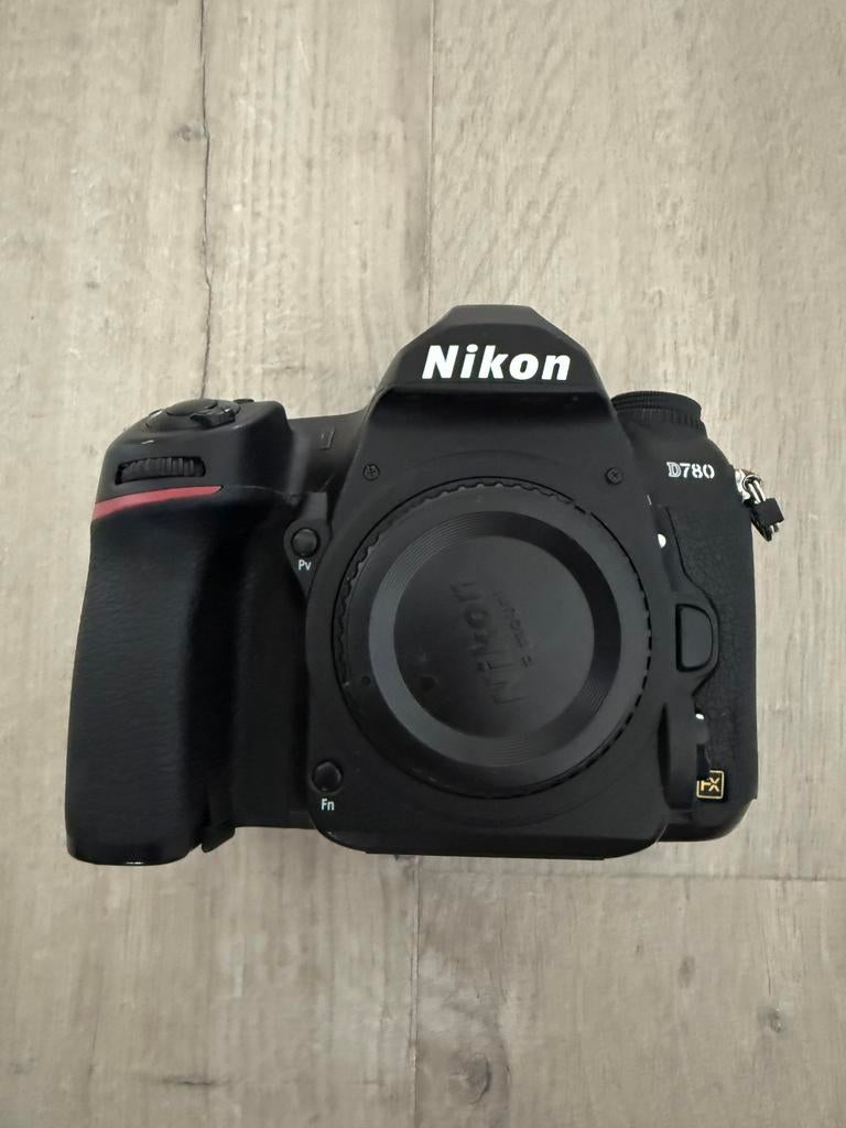 Nikon D780 + Sigma lenzen set (incl. 2 accu’s), Ophalen, Gebruikt, Spiegelreflex, Nikon