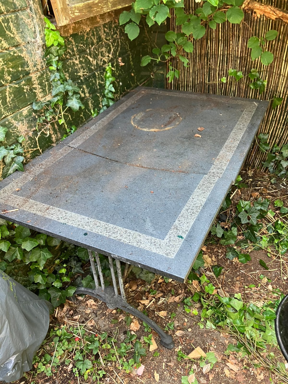 Tuintafel natuursteen gratis, Ophalen, Zo goed als nieuw, Rechthoekig, Overige materialen