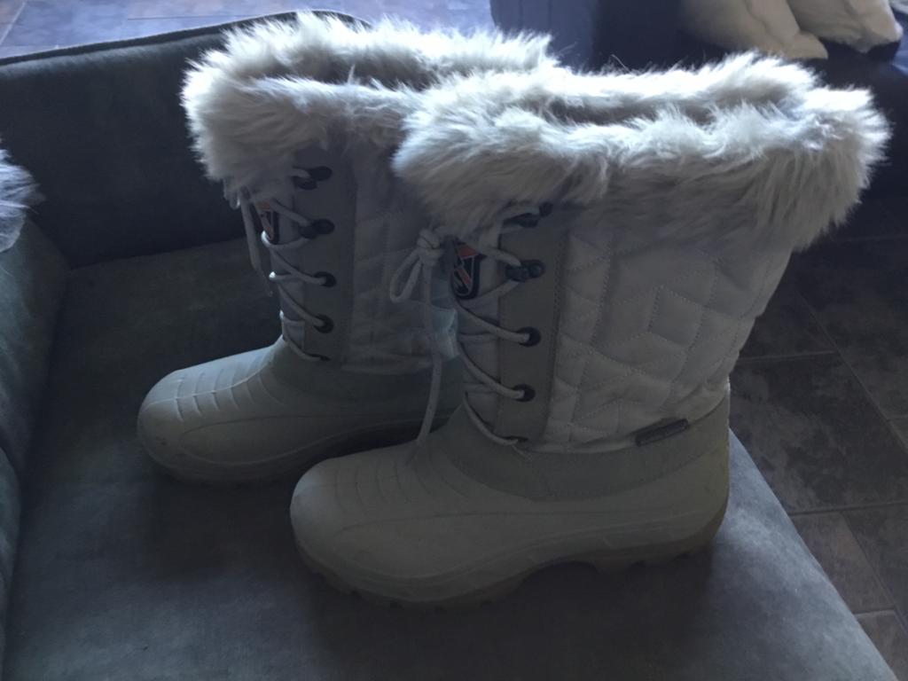 ANWB grijze snowboots 39(1xgedragen), Kleding | Dames, Ophalen, Snowboots, Zo goed als nieuw, Grijs