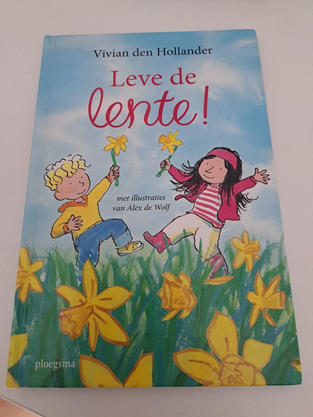 Vivian den Hollander - Leve de Lente, Ophalen of Verzenden, Gelezen, Fictie algemeen