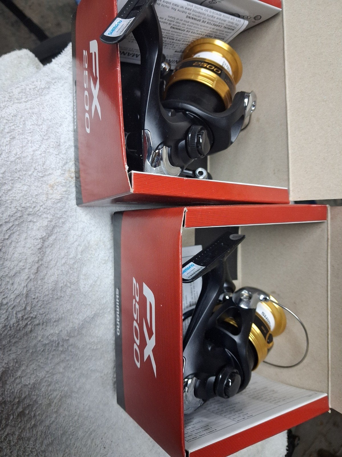 set 2 stuks Shimano FX2500 molens nieuw, Ophalen of Verzenden, Nieuw, Molen