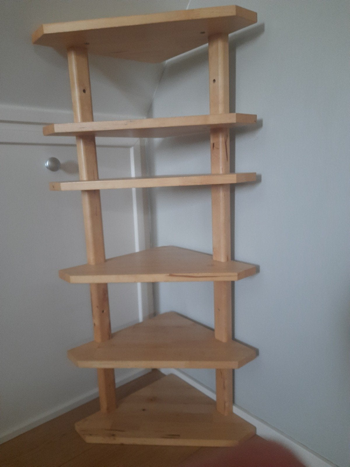 Houten hoekrek met 5 planken, Ophalen, Gebruikt