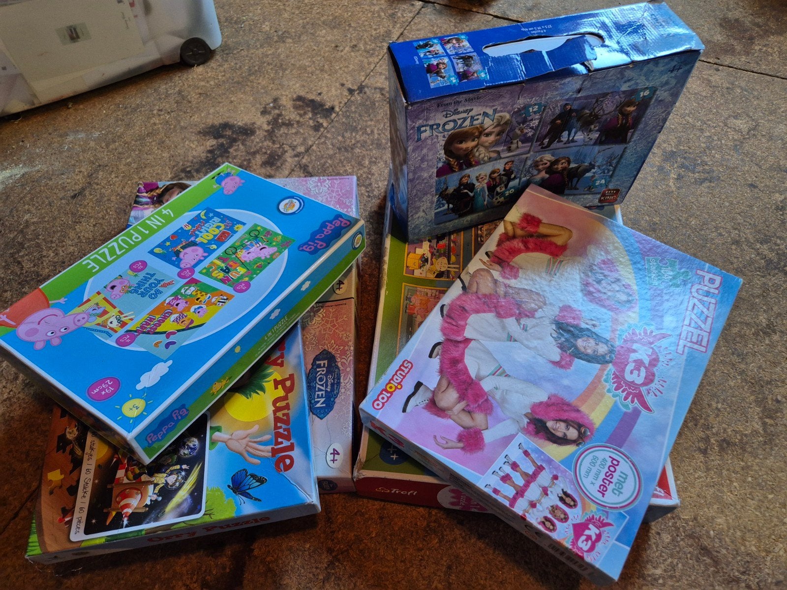 Diverse puzzels: Peppa Pig, Frozen, K3 - 4 in 1 en meer!, Ophalen, 10 tot 50 stukjes, Gebruikt, 4 tot 6 jaar