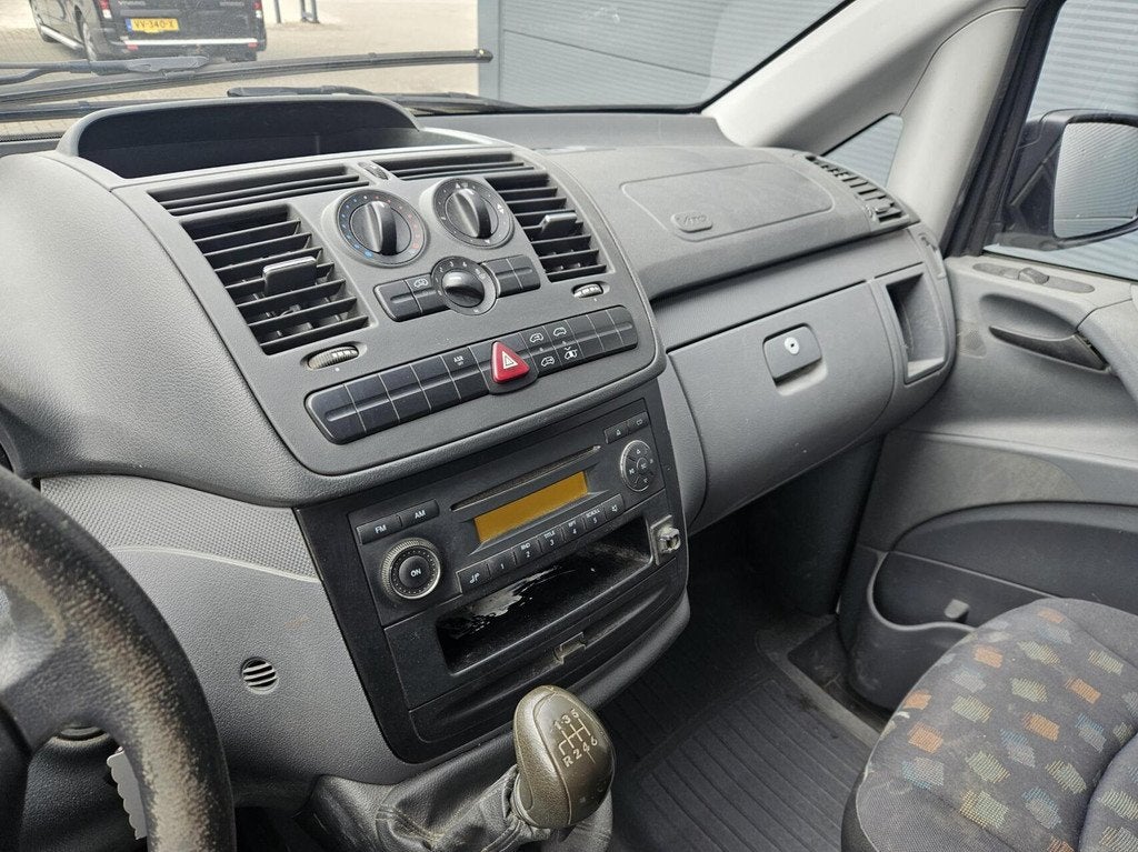 Mercedes Vito 109 CDI 1e eigenaar Trekhaak Imperiaal NAP, Auto's, Achterwielaandrijving, Gebruikt, 2000 kg, Electronic Stability Program (ESP)