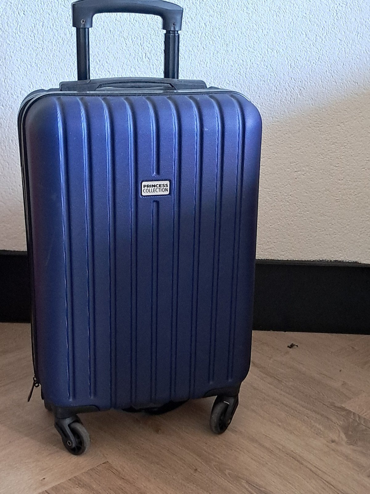 Princess handbagagekoffer. 1 keer gebruikt, Ophalen, Gebruikt, Uitschuifbare handgreep