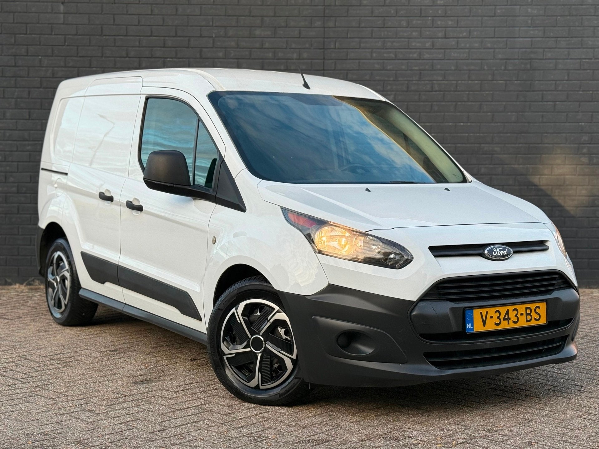 Ford Transit Connect 1.0 Ecoboost Ambiente Benzine Bj 2016 E, Dealer onderhouden, Stof, Gebruikt, Euro 6