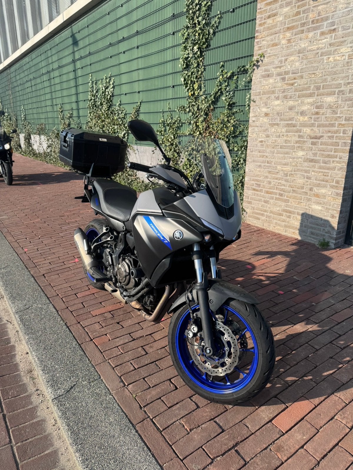 Yamaha Tracer 7 A2, Ophalen