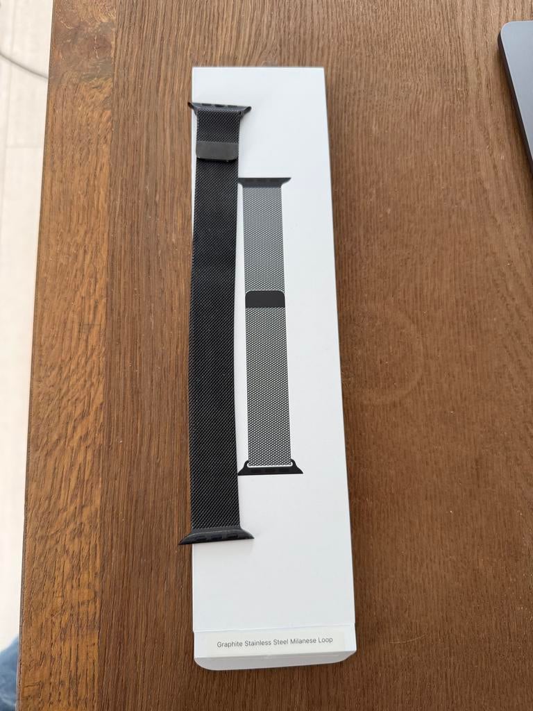 Apple Milanese bandje 45mm - Graphite, Ophalen of Verzenden, Zo goed als nieuw, Zwart