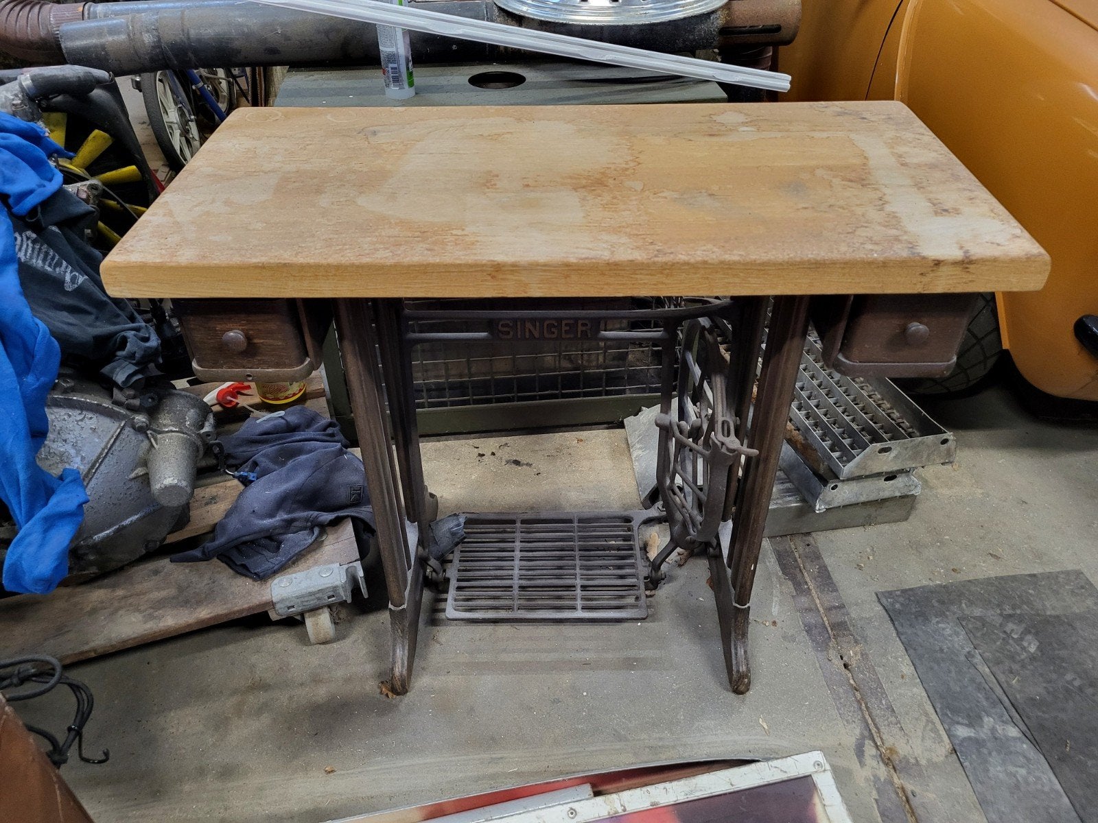 Antieke Singer Naaimachine Onderstel met Houten Blad, Antiek en Kunst, Antiek | Naaimachines, Ophalen