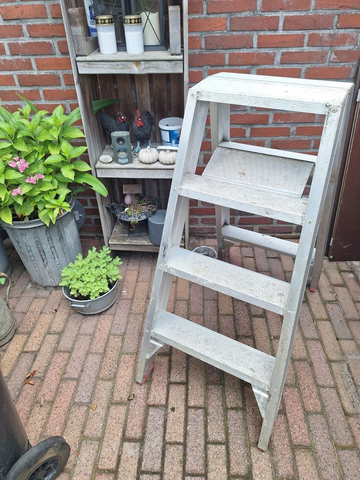 Alminium trapje, Ophalen