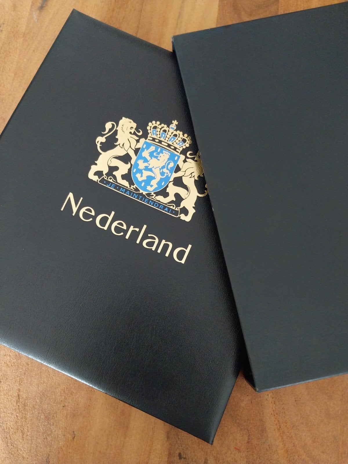 Davo 2 Nederlandse postzegels inclusief cassette., Postzegels en Munten, Ophalen of Verzenden
