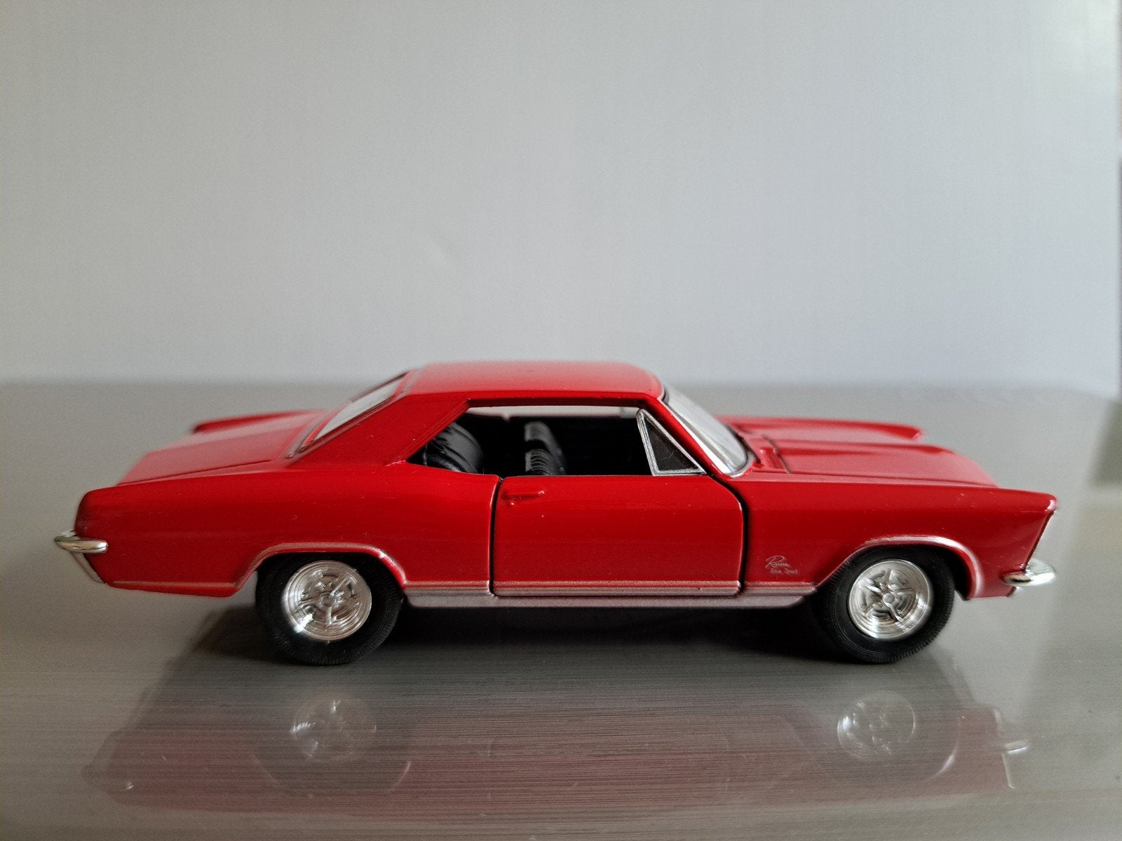 Buick Riviera Gran Sport 1965, 1:24, nieuw, Ophalen of Verzenden, Nieuw