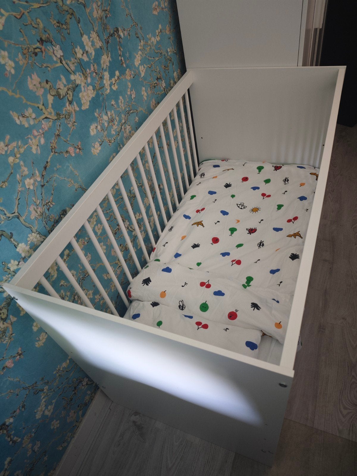 Wit ledikant met ABZ polyethermatras (60x120), Ophalen, Zo goed als nieuw, Ledikant