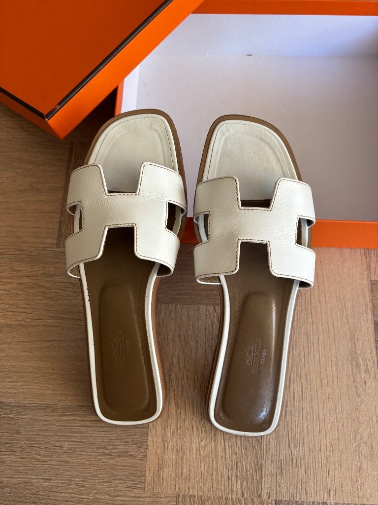 Originele Hermès Oran sandalen, Wit, Zo goed als nieuw, Hermes, Sandalen of Muiltjes