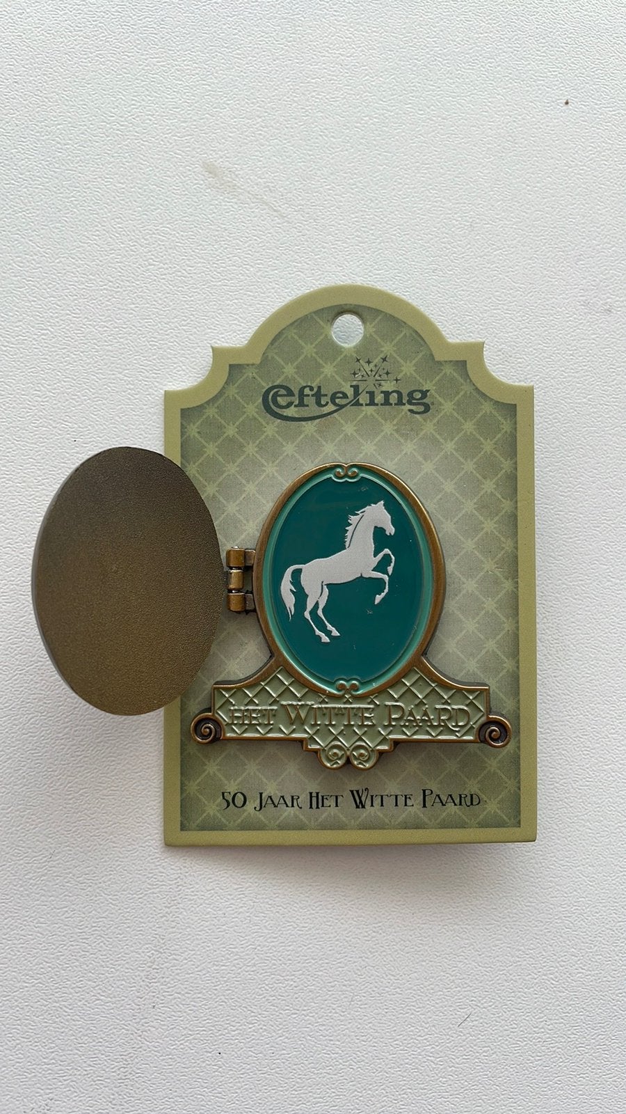 Efteling pin 50 Jaar Het Witte Paard EPP 484 op kaartje, Ophalen of Verzenden, Zo goed als nieuw, Button of Speldje